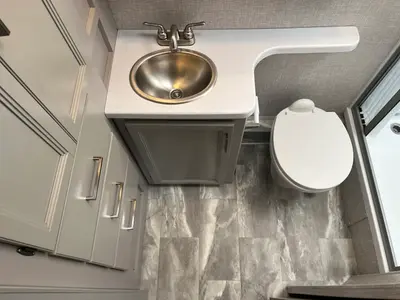 2023 Thor Motor Coach Quantum photo 22