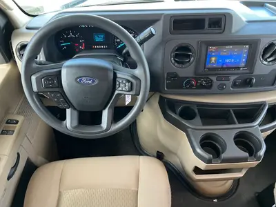 2023 Thor Motor Coach Quantum photo 2