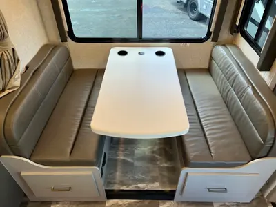 2023 Thor Motor Coach Quantum photo 8