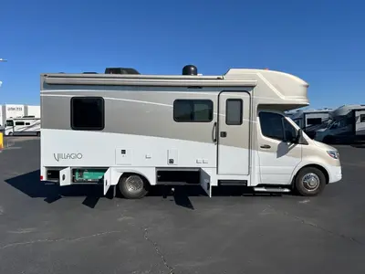2022 Renegade Villagio photo 25