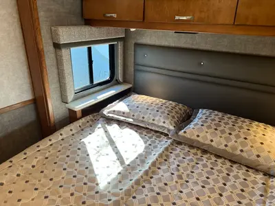 2022 Renegade Villagio photo 20