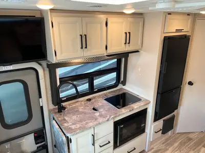 2023 Thor Motor Coach Gemini photo 9