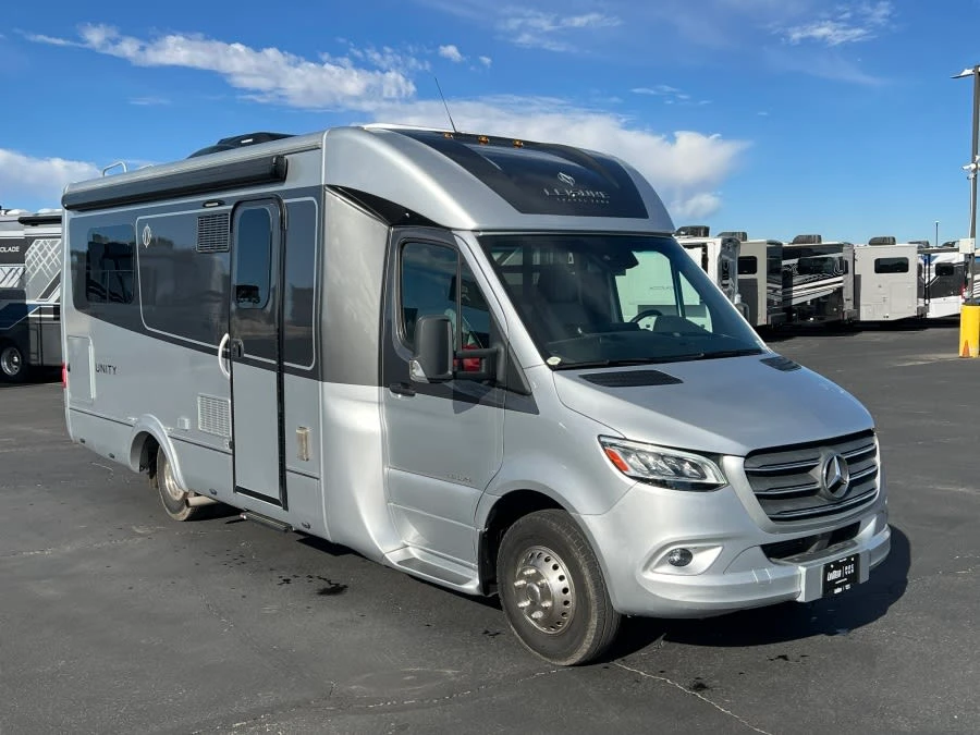 2021 Leisure Travel Unity exterior