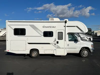 2026 Thor Motor Coach Chateau photo 21