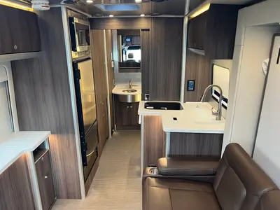 2021 Airstream Atlas photo 4