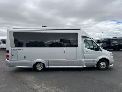 2021 Airstream Atlas photo 22