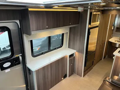 2021 Airstream Atlas photo 14