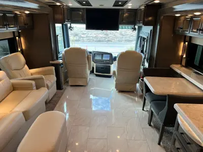 2022 Tiffin Motorhomes Allegro BUS photo 3