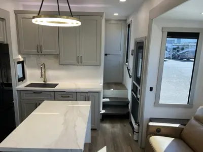 2024 Brinkley Brinkley G 3500 photo 5