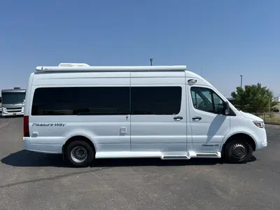 2021 Pleasure Way Plateau TS photo 20