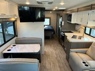 2025 Thor Motor Coach Resonate photo 5