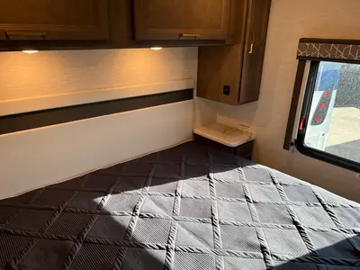2025 Thor Motor Coach Resonate photo 25