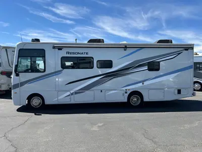 2025 Thor Motor Coach Resonate photo 28