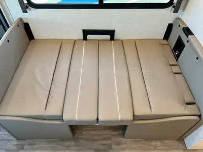 2025 Thor Motor Coach Resonate photo 17