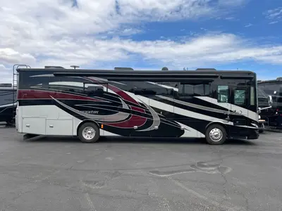 2019 Tiffin Motorhomes Phaeton photo 29