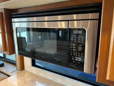 2019 Tiffin Motorhomes Phaeton photo 14
