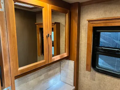 2019 Tiffin Motorhomes Phaeton photo 20