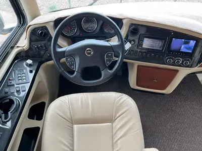 2019 Tiffin Motorhomes Phaeton photo 2