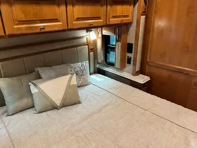 2019 Tiffin Motorhomes Phaeton photo 23