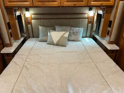 2019 Tiffin Motorhomes Phaeton photo 22