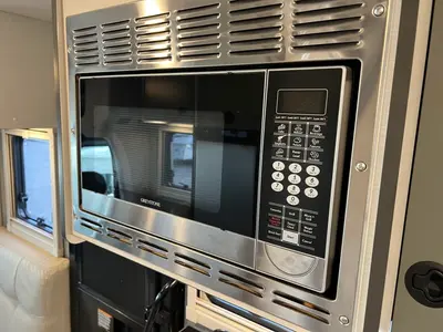 2025 Winnebago Ekko photo 14