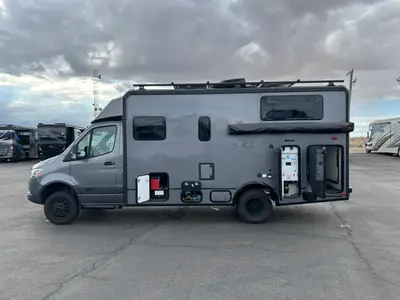 2025 Winnebago Ekko photo 25
