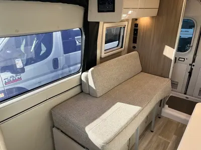 2026 Thor Motor Coach Rize photo 11