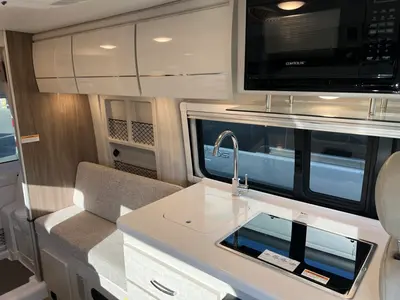 2026 Thor Motor Coach Rize photo 5