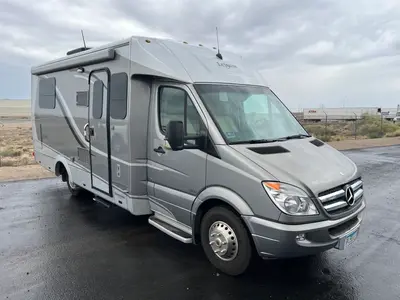 Used 2013 Leisure Travel Unity 24IB