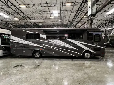 2023 Tiffin Motorhomes Breeze 33BR photo 22