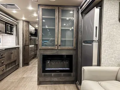 2023 Tiffin Motorhomes Breeze 33BR photo 9