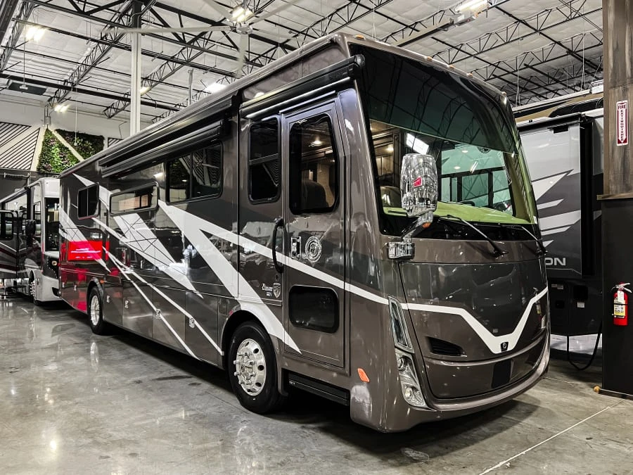 2023 Tiffin Motorhomes Breeze 33BR exterior