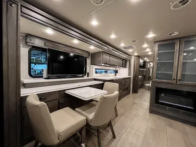 2023 Tiffin Motorhomes Breeze 33BR photo 7