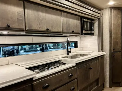 2023 Tiffin Motorhomes Breeze 33BR photo 10