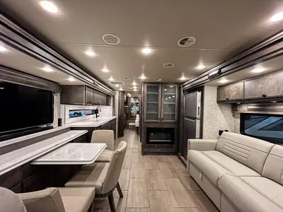 2023 Tiffin Motorhomes Breeze 33BR photo 4