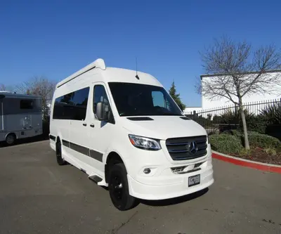 New 2027 Grech RV Strada-ION Lounge