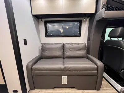 2026 Tiffin Motorhomes Open Trail photo 7