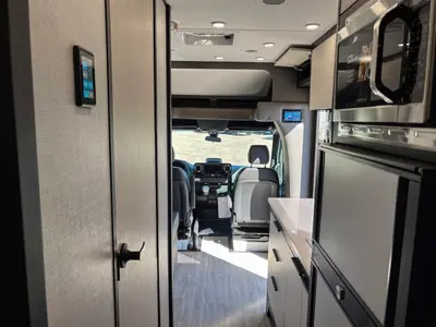 2026 Tiffin Motorhomes Open Trail photo 3