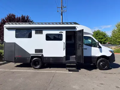 2026 Tiffin Motorhomes Open Trail photo 15