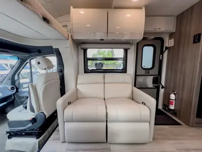 2026 Thor Motor Coach Delano photo 13