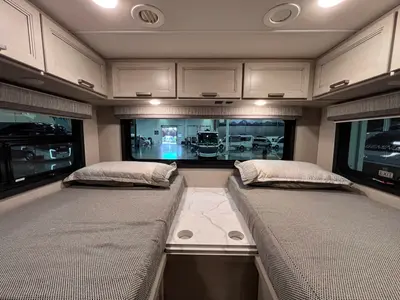 2027 Thor Motor Coach Magnitude photo 18