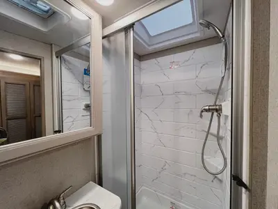 2027 Thor Motor Coach Magnitude photo 16