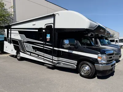 New 2027 Jayco Greyhawk 30Z