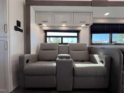 2027 Entegra Coach Odyssey photo 9