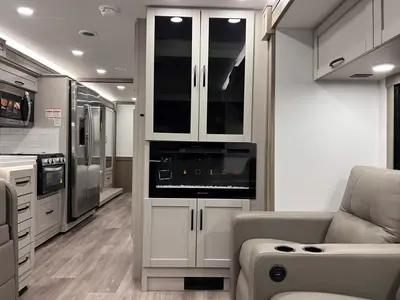 2027 Entegra Coach Vision XL photo 9