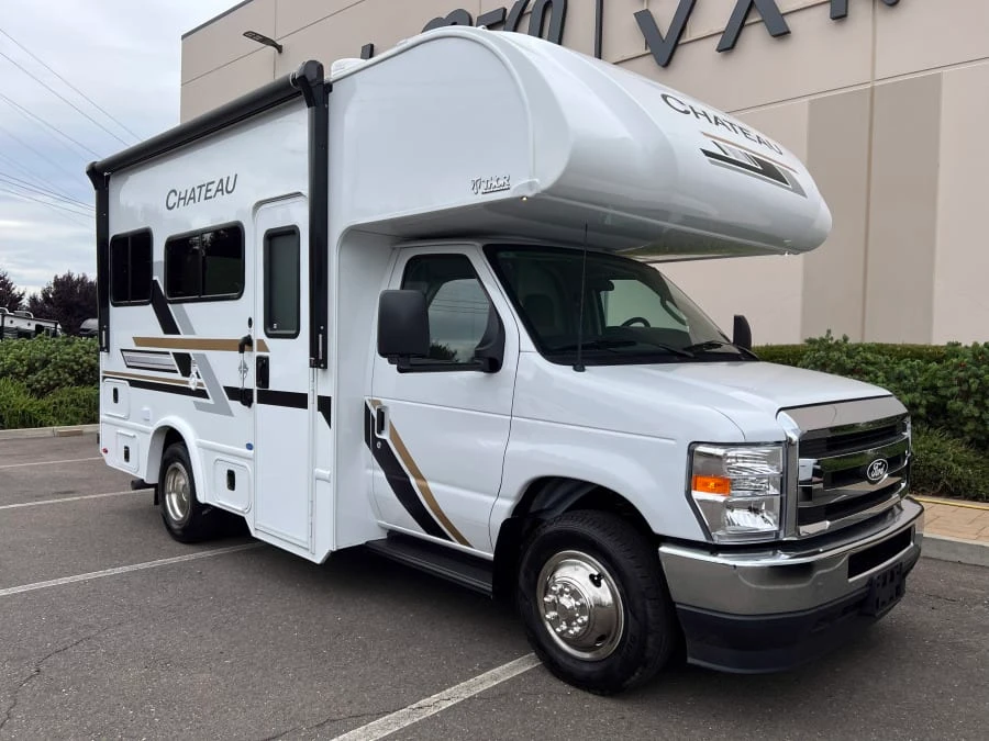 2027 Thor Motor Coach Chateau exterior