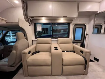 2027 Thor Motor Coach Chateau photo 8