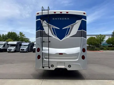 2027 Entegra Coach Vision XL photo 28