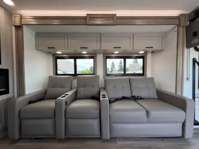 2027 Entegra Coach Vision XL photo 7