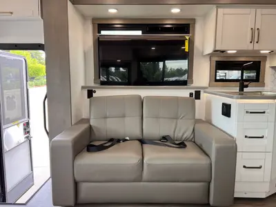 2027 Entegra Coach Vision XL photo 9